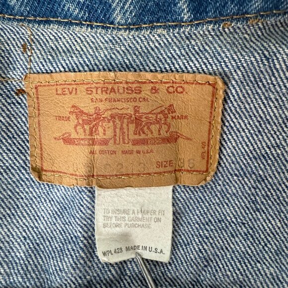 Vintage Levis Strauss & Co. 70505 Denim Trucker Jacket Made In USA Size 36 Small - Picture 3 of 11